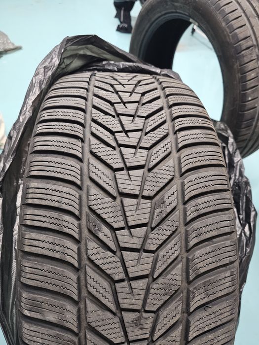 Зумни гуми Hankook 20-ки