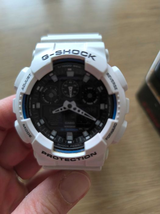 Ръчен часовник G-shock