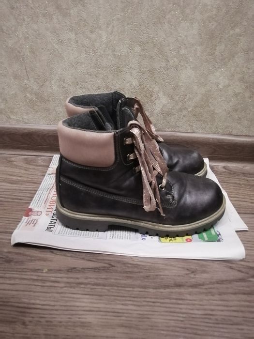 Продам ботинки для девочки
