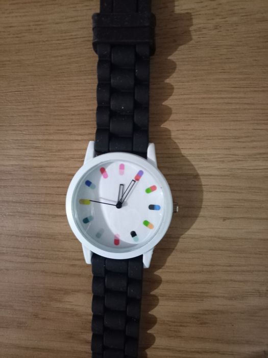 Наручные женские часы