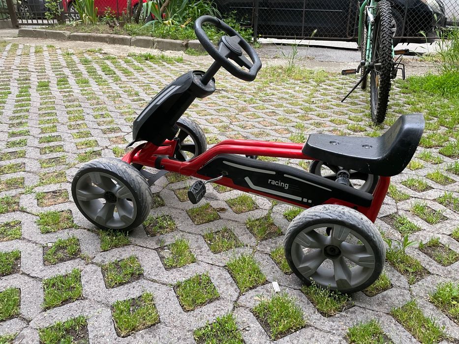 Kids Pedal Go-Kart
