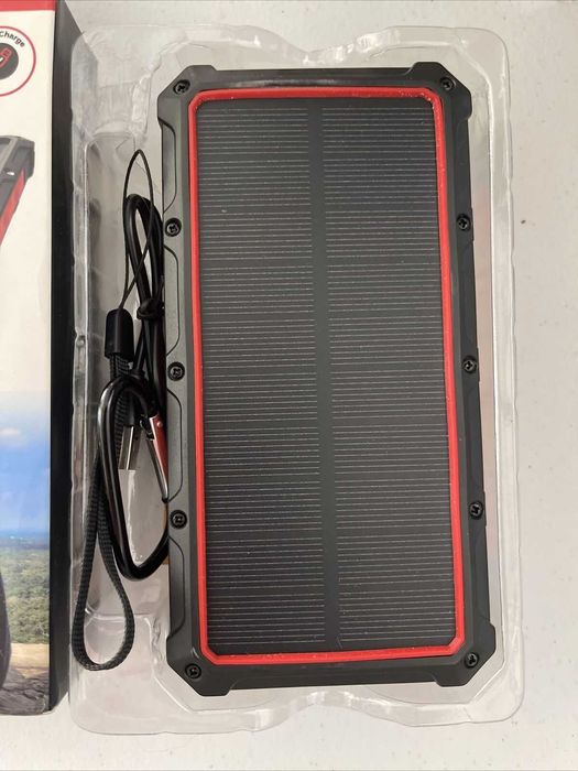 Мощна соларна батерия 38800mAh с безжично зарядно устройство Qi