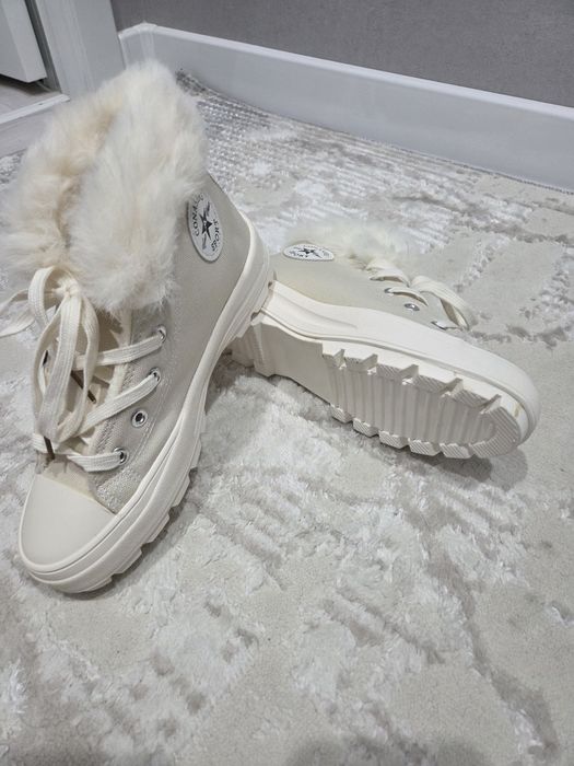 Зимний аяк киім сатылады