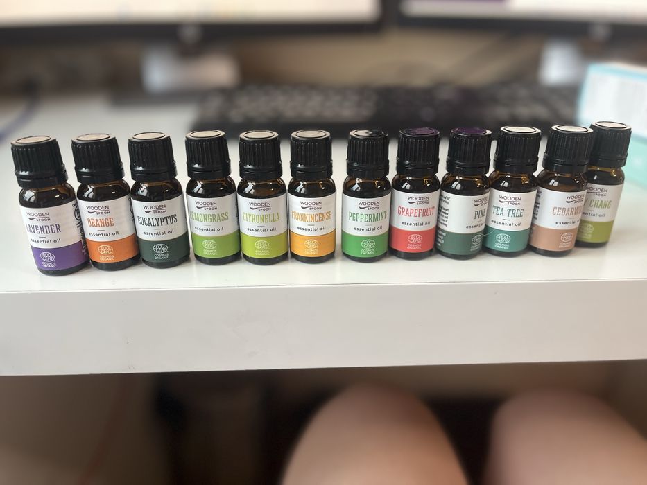 Лот чисто нови етерични масла Wooden spoon - 12 броя