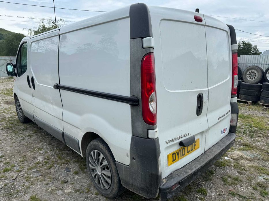 Dezmembrari Dezmembrez Piese piesa Dez Opel Vivaro 2.0 d M9Rm786 2010