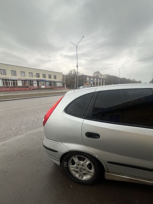 nissan almera tino