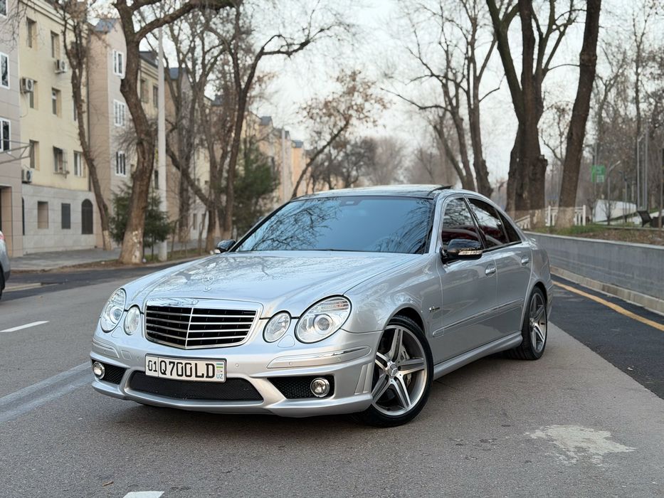 Mercede Benz W211 E63 AMG!