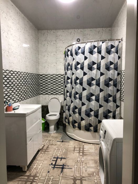 Sergeli honabod 2,5 sotk 5 xona 2 ta hol