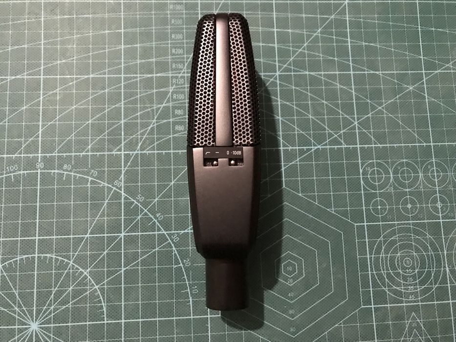 Студийный микрофон (конденсаторный)