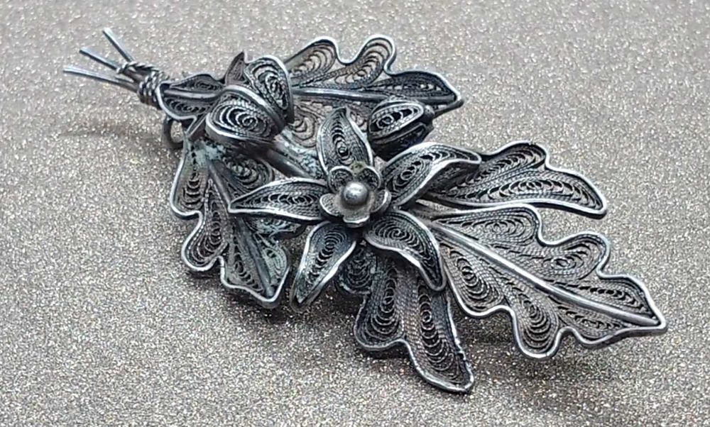 Broșă vintage din argint filigran, buchet floral
