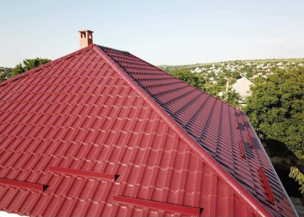 Executam acoperisuri și reparații