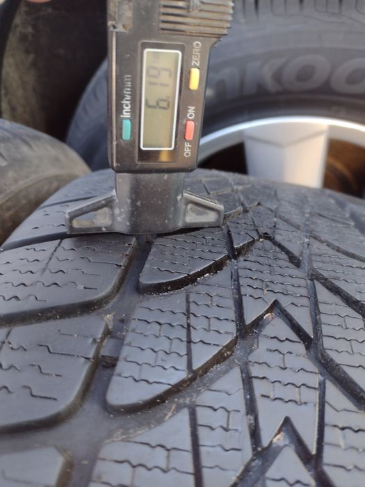 Перфектни 2бр.225/55/17 Dunlop 4D MO dot1122