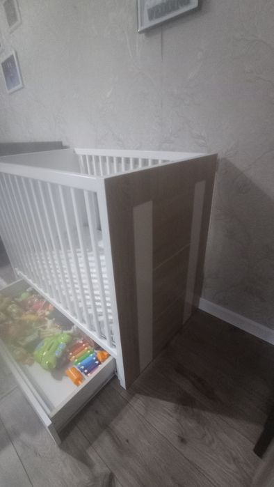 Манеж с матрасом и балдахином