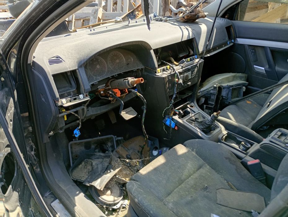 Panou sigurante 13120953 Opel Vectra C (2002 - 2005) Y22DTR