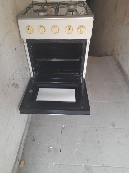 Продам газ.плиту