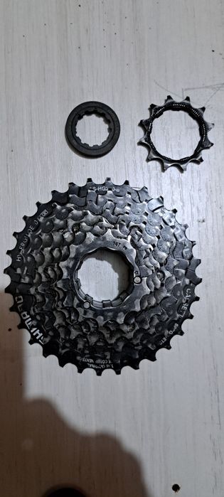 Caseta pinioane 8 viteze Shimano