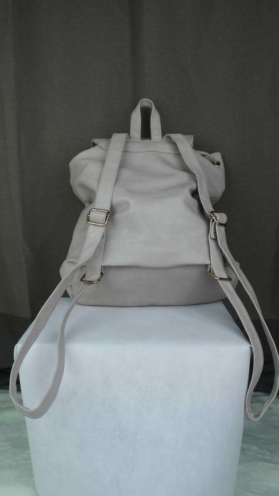 Ghiozdan / rucsac dama SIX crem din piele ecologica / imitatie piele