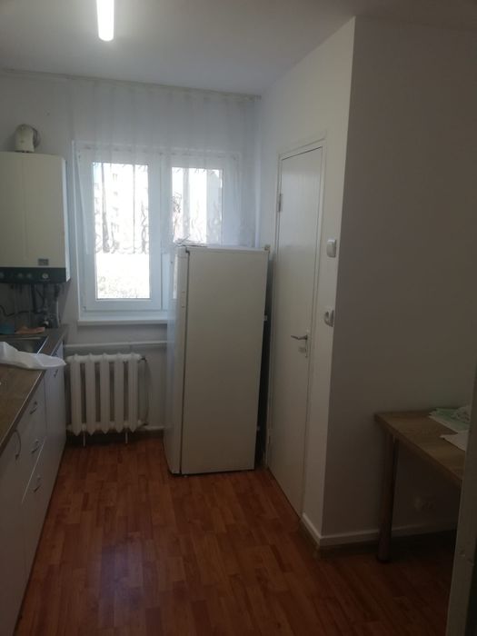 închiriez apartament 3 dormitoare