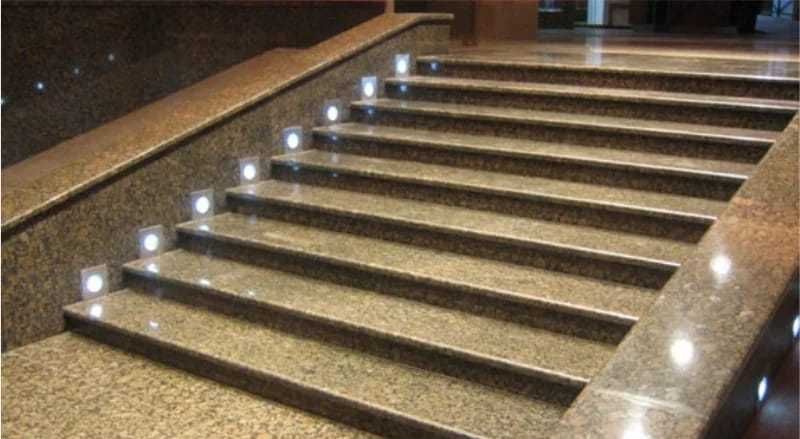 Гранит. Лестницы в комплекте