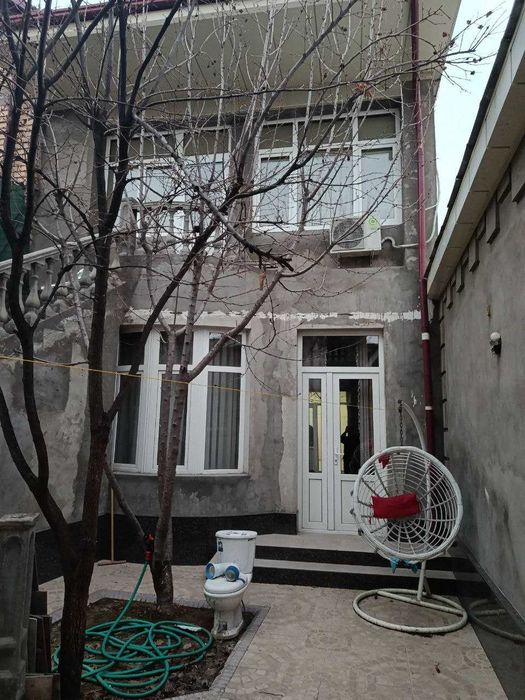 Яккасарой Саламатина 2 сот 7 хона 2 каватл евро  нархи 185000 у.е.