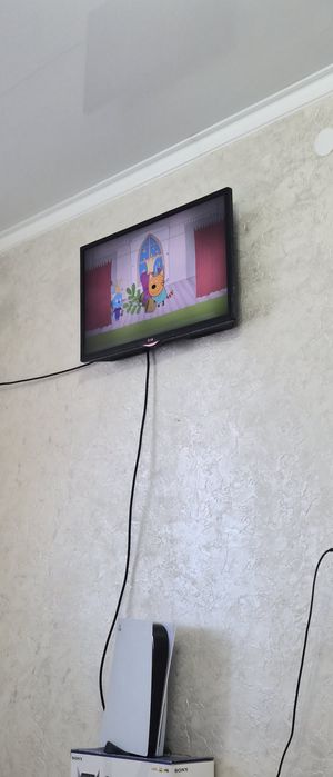 Продам телевизор LG