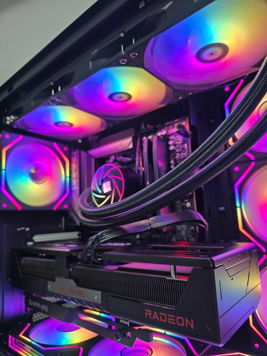 PC Gaming Ryzen 7 9800X3D RX 9070 XT