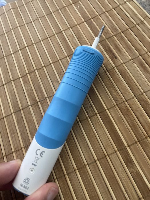 Електрическа четка за зъби с таймер Braun