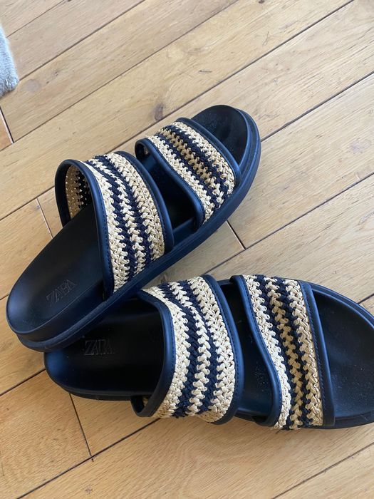 Мъжки чехли Zara