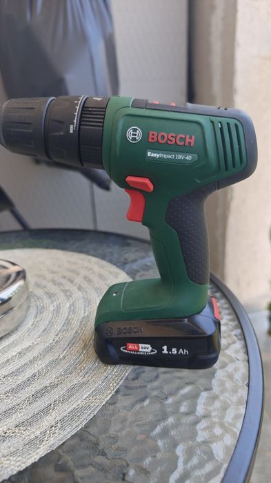 Vând filetantă bosch