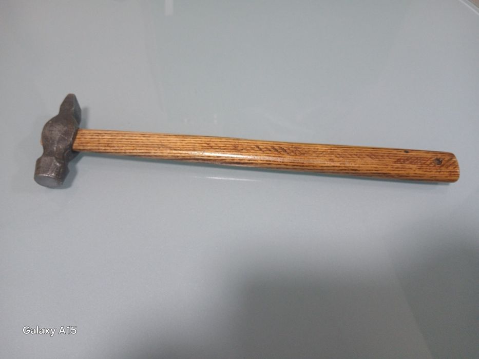 продам маленький молоток