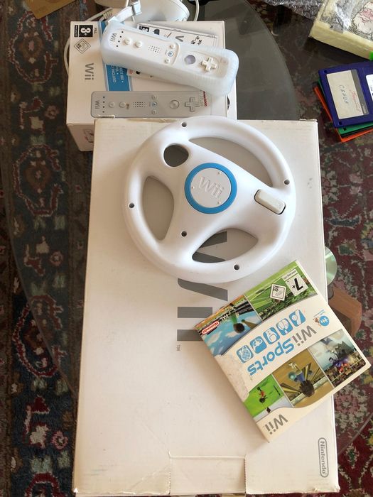 Полный комплект приставки Wii, вентилятор ноутбука, тюнер к ТВ