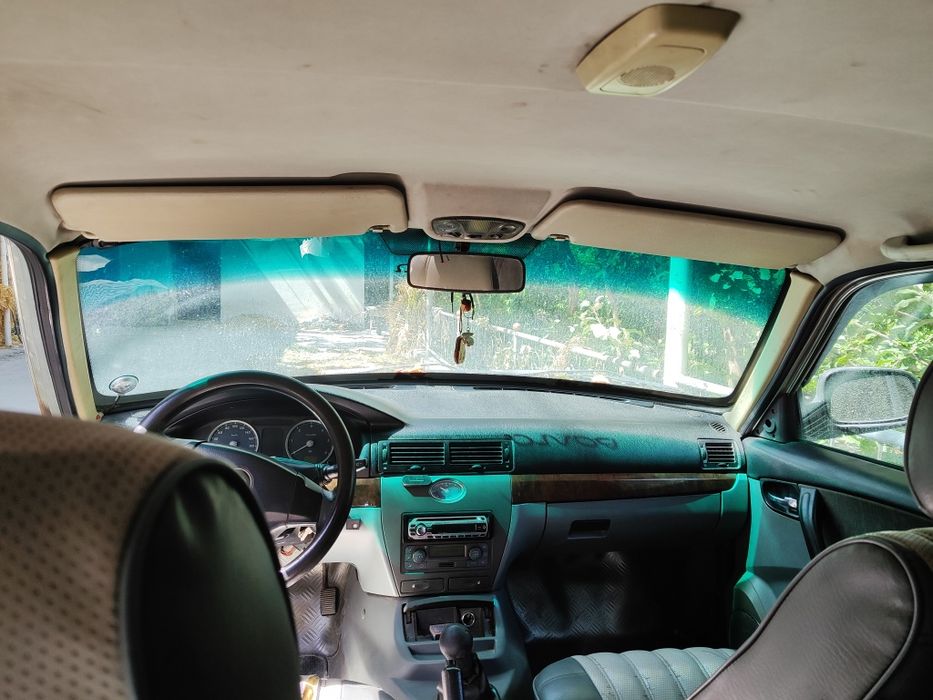 Volga GAZ 31105 sotiladi