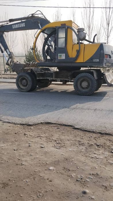 Самсунг 132 сотилади холади яхши  юриб турган техника