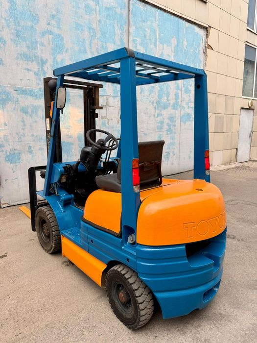 Вилочный Погрузчик Toyota 6FGl15