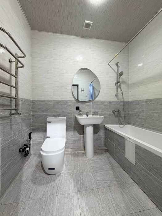 Продаётся  3 комнатная  квартира  на Кадышева