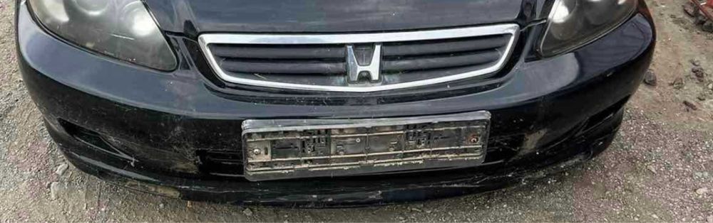 Honda Civic 1997 1.5i LS VTEC Бензин. Продавам само на части.