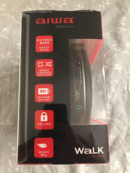 Срочно продаю за супер цену портативный Cd плеер aiwa новый