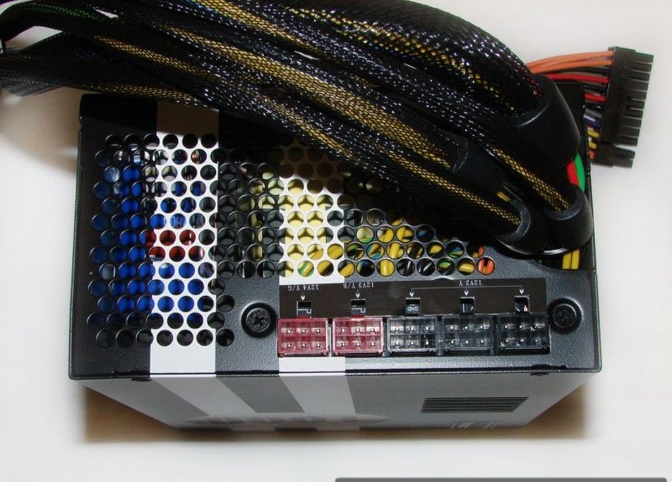 Sursa ANTEC 1000W TruePower Quattro