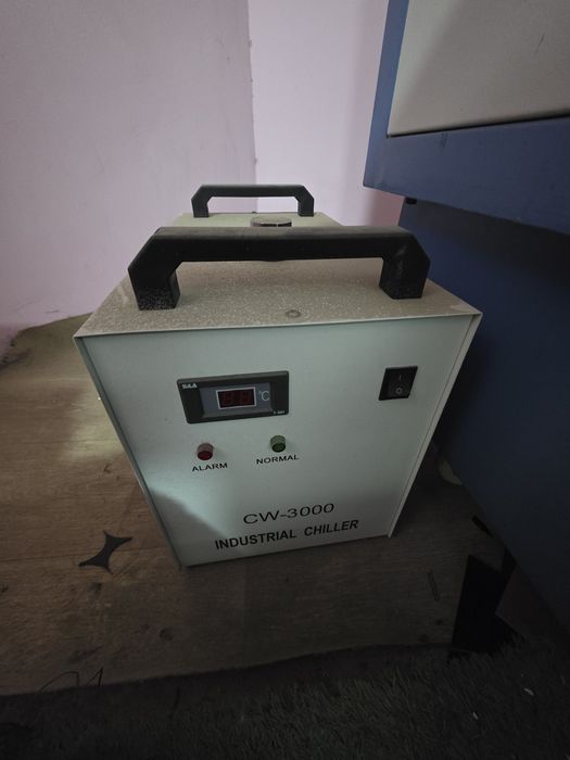 Lazer stanok 140x 100 sotiladi