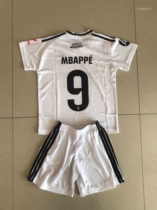 Комплект дълъг с къс екип Реал М. и Мбапе 10 2026 БГ производство