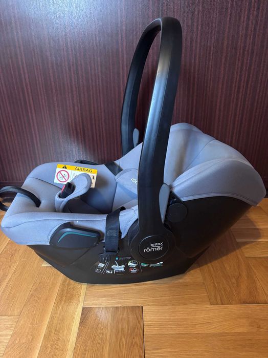 Бебешка кошница/столче за кола Britax