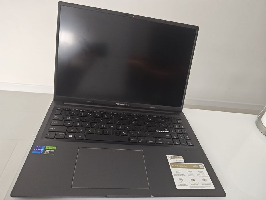 Vand laptop Asus VivoBook i9