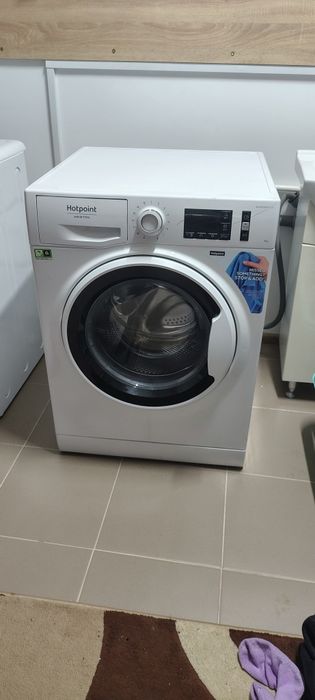 Masina spalat rufe Hotpoint de 9kg