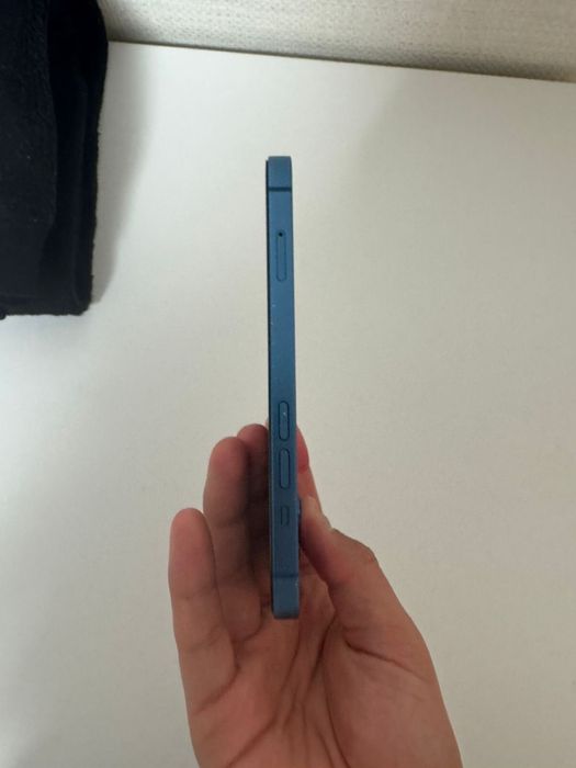 продам айфон 13!