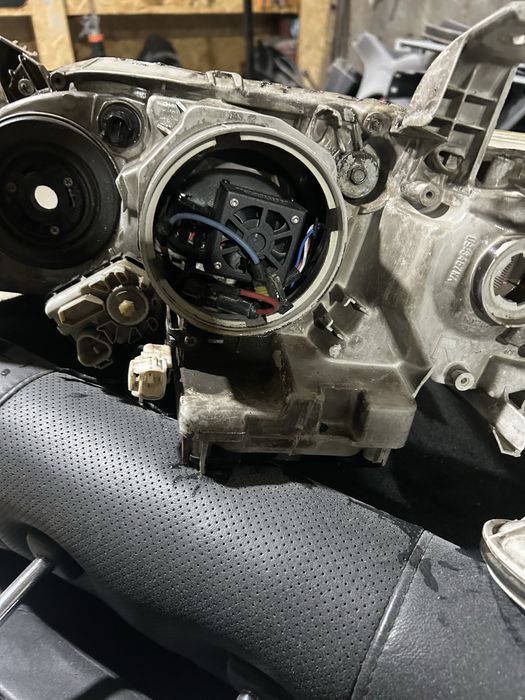 Фара Тойота 40 оригнал