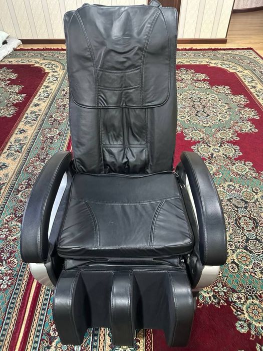 Massajniy kreslo
