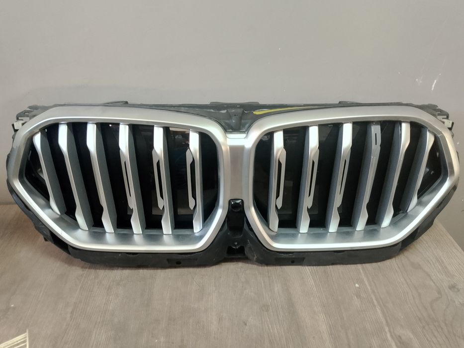 BMW X6 G06 решетка и маска с жалуци
