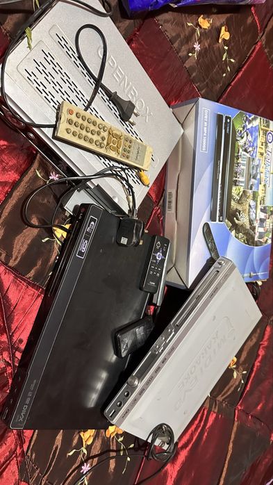 Продаются тюнеры и двд.