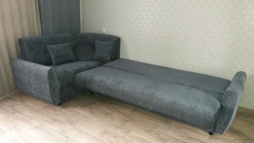 Продам угловой диван.