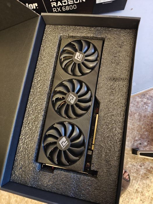 Видеокарта Radeon rx6800